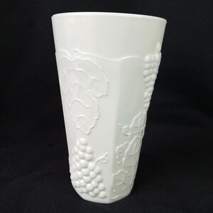 Indiana Colony Harvest Milk Glass Grape Leaves Tumbler Drinking Glass 12oz 6"